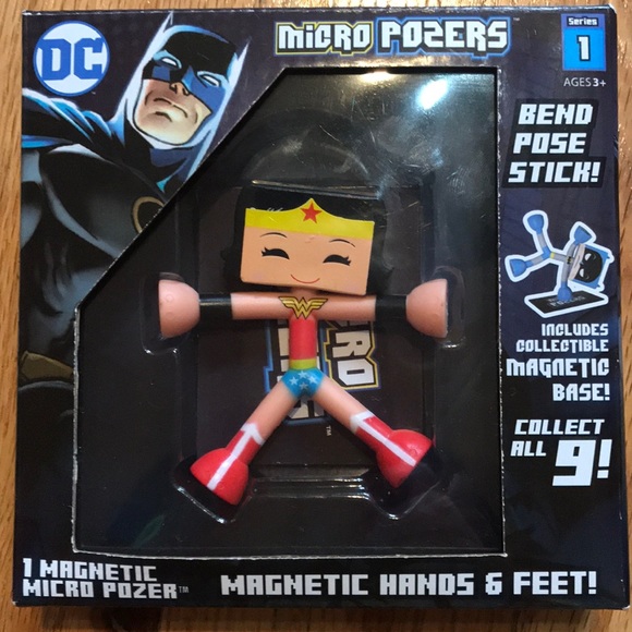 DC Micro Pozers Wonder Woman magnetic micro pozer - Picture 3 of 4